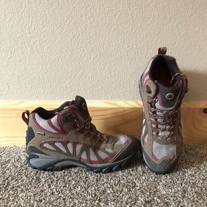 Merrell Womens hiking boot